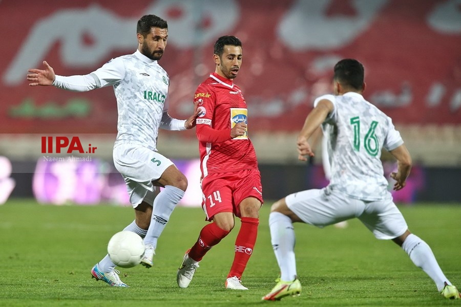   دیدار تیم‌های فوتبال پرسپولیس و آلومینیوم