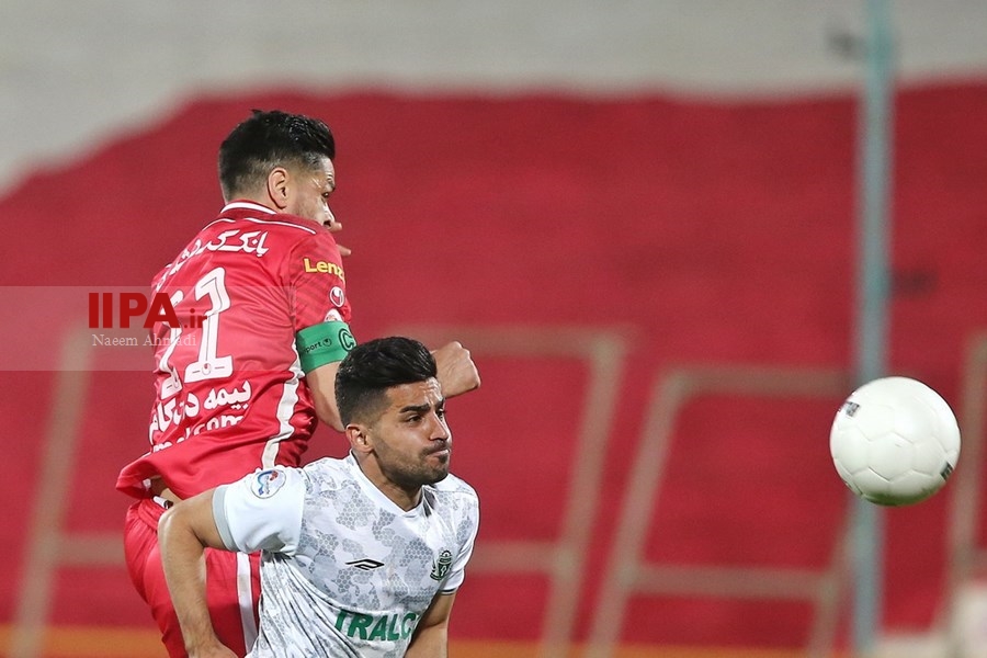   دیدار تیم‌های فوتبال پرسپولیس و آلومینیوم