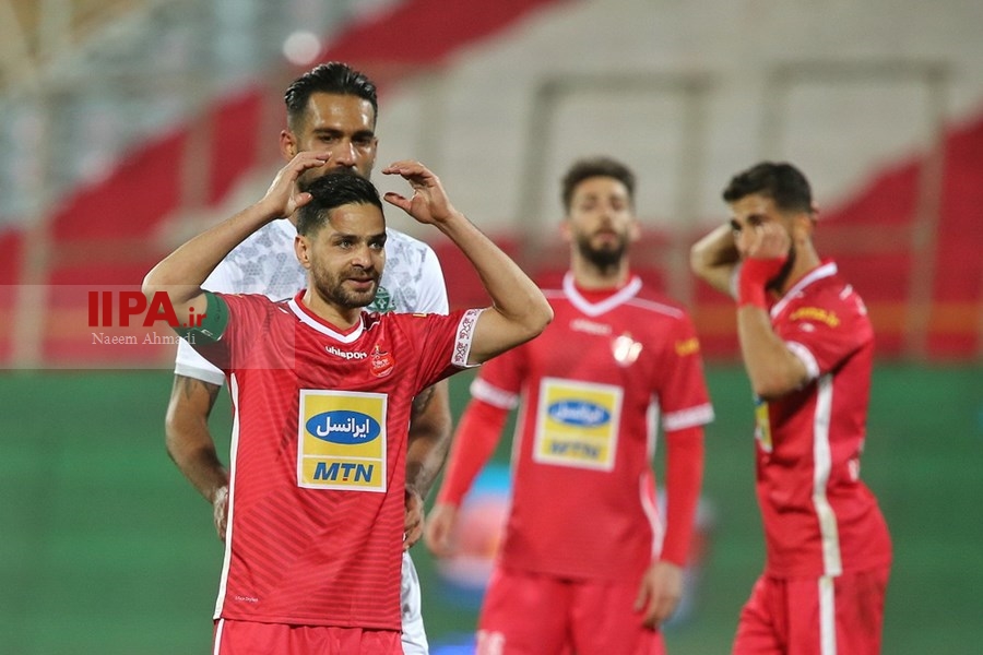   دیدار تیم‌های فوتبال پرسپولیس و آلومینیوم