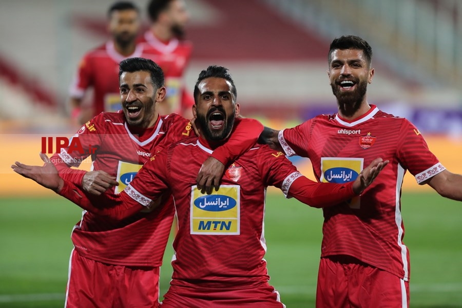   دیدار تیم‌های فوتبال پرسپولیس و آلومینیوم