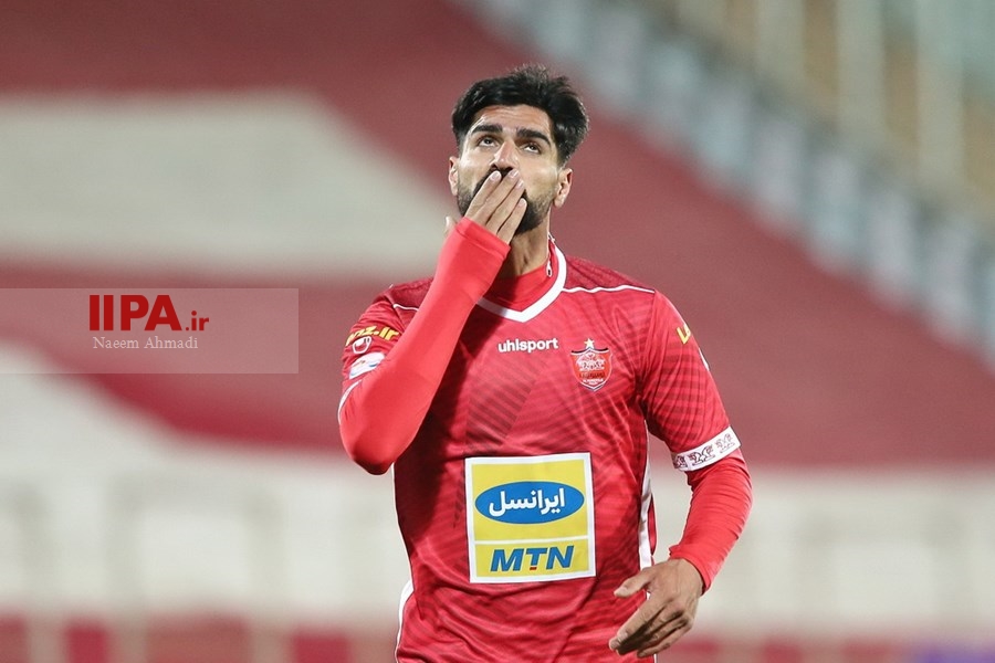   دیدار تیم‌های فوتبال پرسپولیس و آلومینیوم