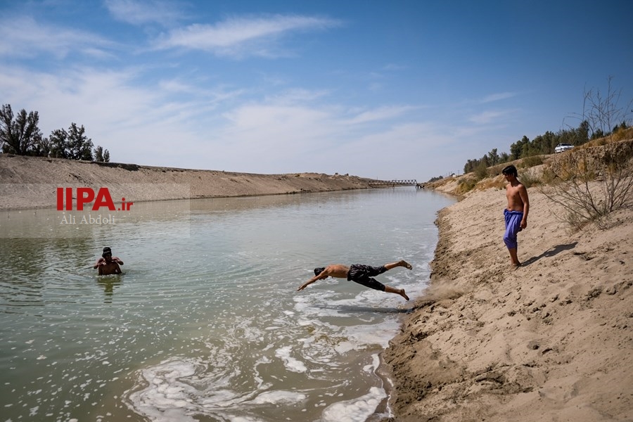   جاری شدن آب در رود جریکه سیستان 