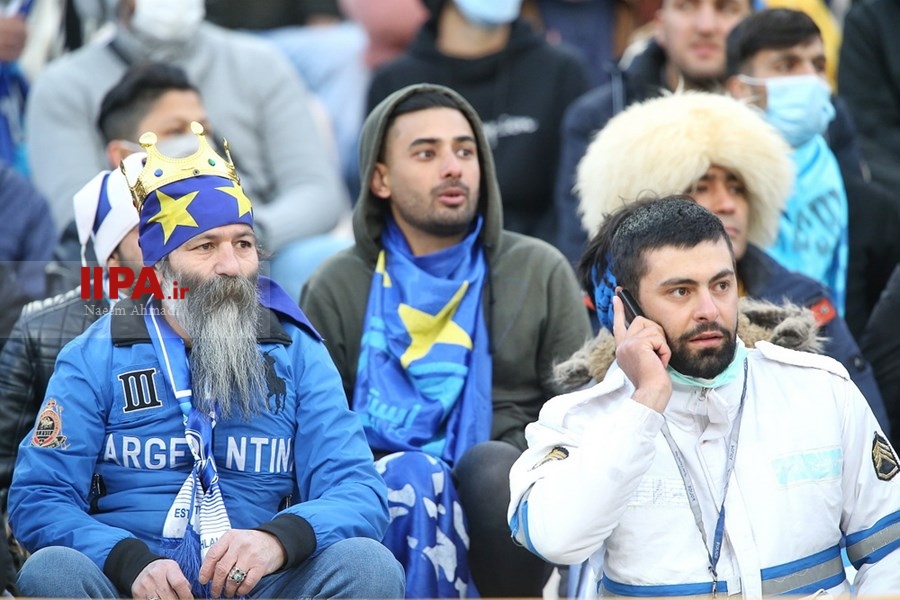   دیدار تیم های فوتبال پرسپولیس و استقلال
