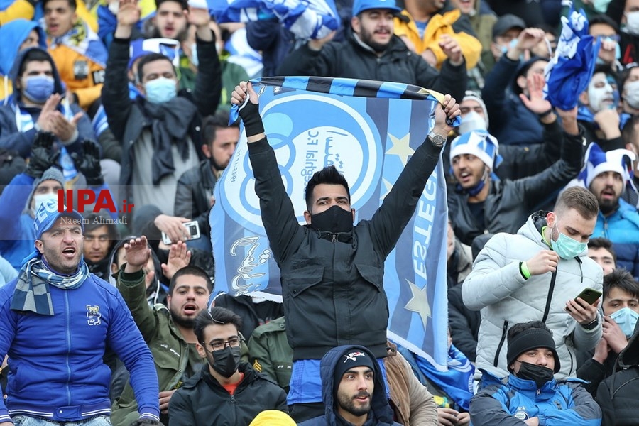   دیدار تیم های فوتبال پرسپولیس و استقلال
