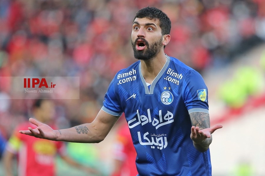   دیدار تیم های فوتبال پرسپولیس و استقلال