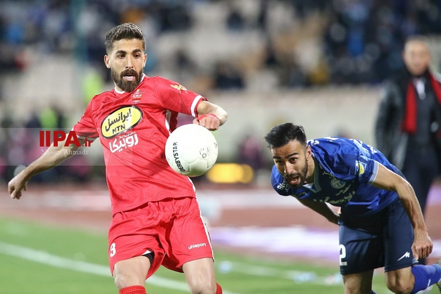   دیدار تیم های فوتبال پرسپولیس و استقلال
