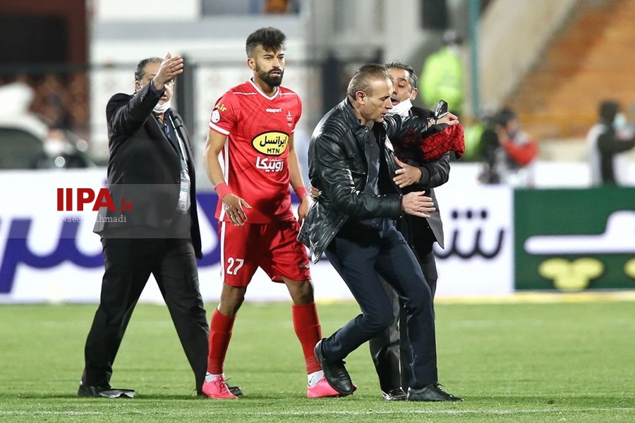   دیدار تیم های فوتبال پرسپولیس و استقلال