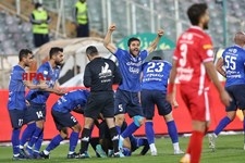   دیدار تیم های فوتبال پرسپولیس و استقلال