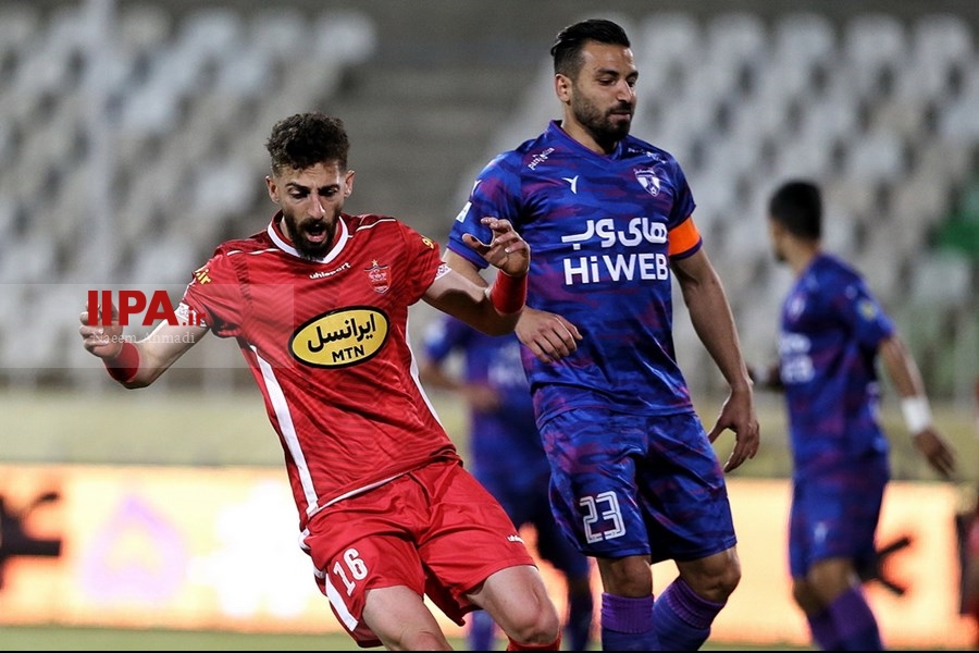   دیدار تیم های فوتبال هوادار و پرسپولیس