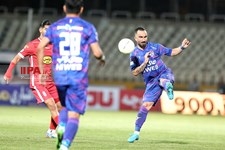   دیدار تیم های فوتبال هوادار و پرسپولیس