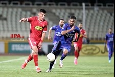   دیدار تیم های فوتبال هوادار و پرسپولیس