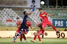   دیدار تیم های فوتبال هوادار و پرسپولیس