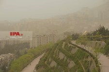   تهران غرق در گرد و غبار