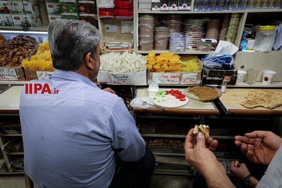   به وقت افطار