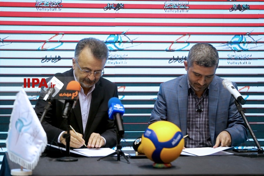   نشست خبری سرمربی تیم ملی والیبال 