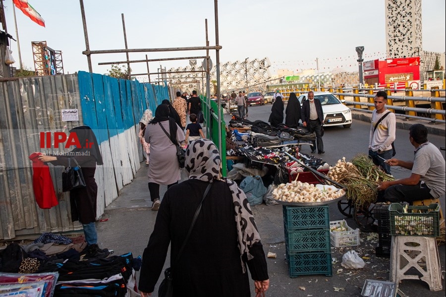   حوالی افطار در میدان امام حسین(ع)