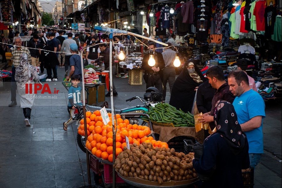   حوالی افطار در میدان امام حسین(ع)