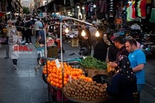   حوالی افطار در میدان امام حسین(ع)