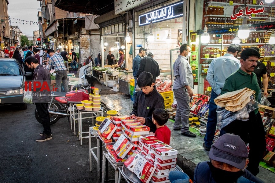   حوالی افطار در میدان امام حسین(ع)