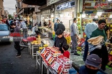   حوالی افطار در میدان امام حسین(ع)