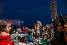   حوالی افطار در میدان امام حسین(ع)