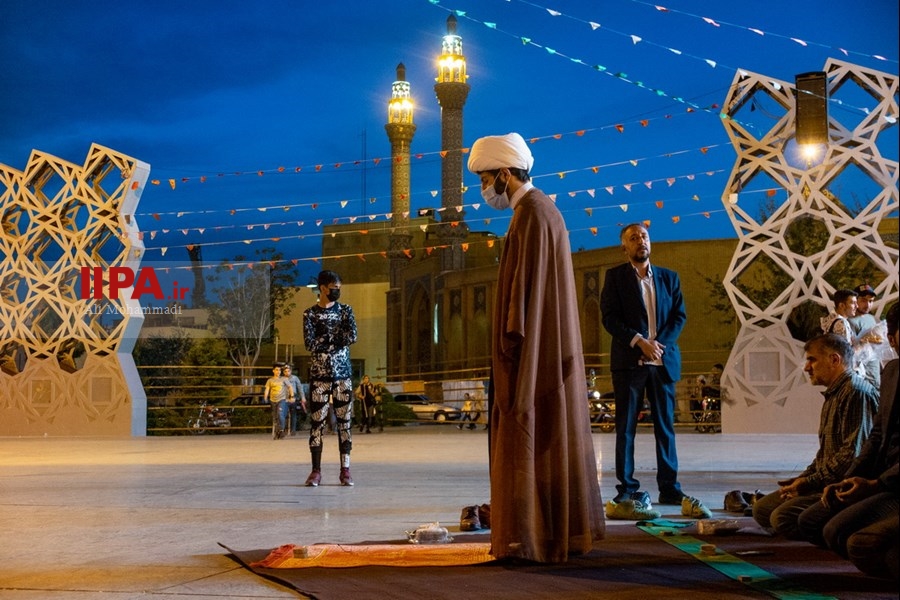   حوالی افطار در میدان امام حسین(ع)