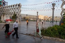   حوالی افطار در میدان امام حسین(ع)