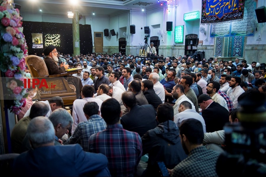   مناجات شب های ماه مبارک رمضان در مسجد ارگ تهران 