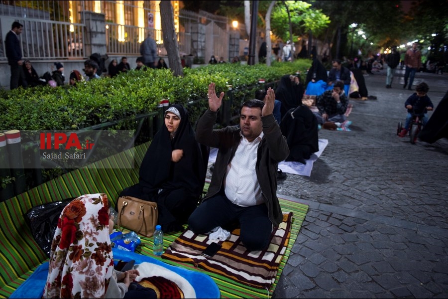   مناجات شب های ماه مبارک رمضان در مسجد ارگ تهران 