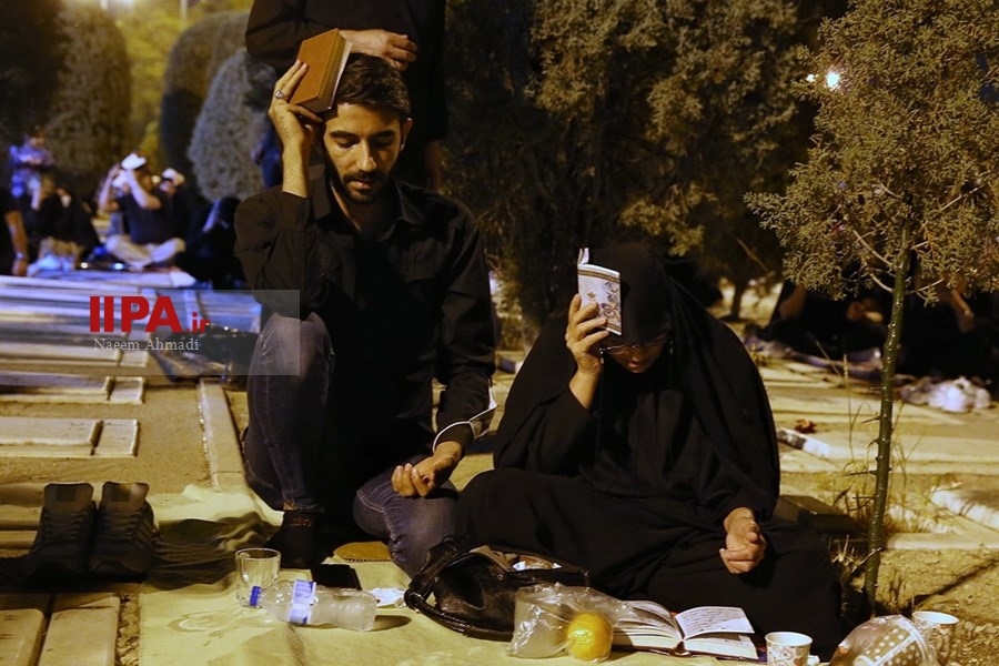   مراسم شب قدر در  بیست و یکم ماه رمضان، بهشت زهرای تهران
