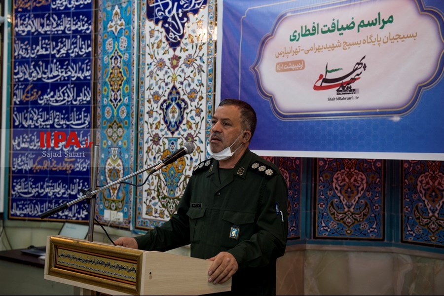   افطاری ساده در مسجد حضرت صاحب الزمان تهران