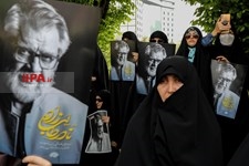   مراسم تشییع پیکر  زنده یاد نادر طالب‌زاده