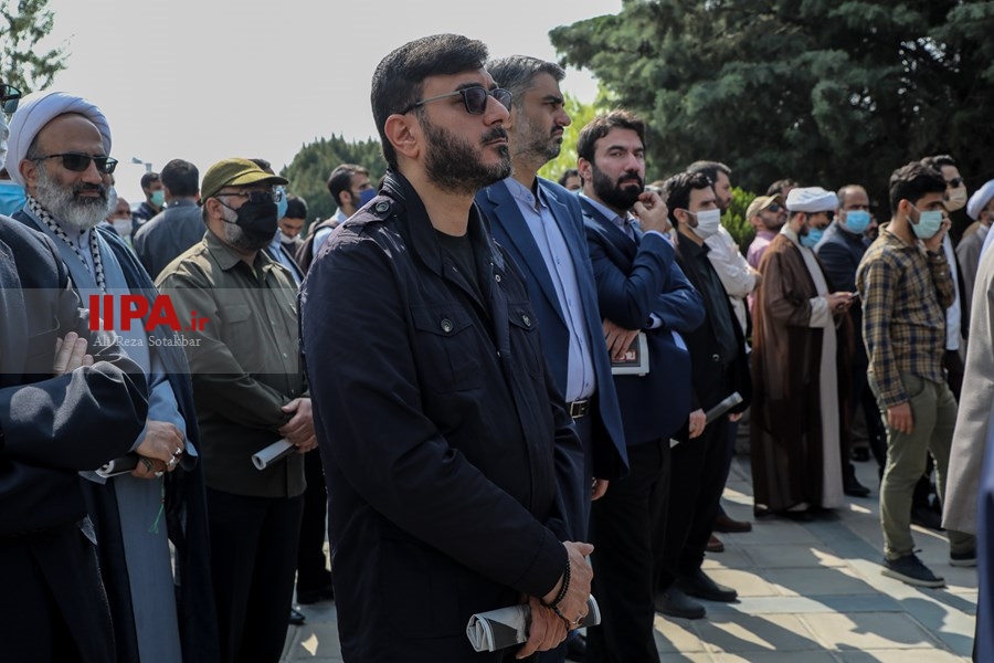   مراسم تشییع پیکر  زنده یاد نادر طالب‌زاده