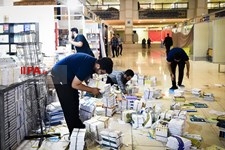   آماده سازی نمایشگاه بین المللی کتاب تهران