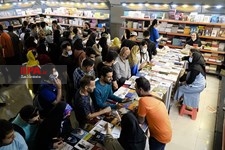   استقبال چشمگیر مردم از نمایشگاه بین المللی کتاب تهران