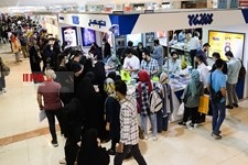   استقبال چشمگیر مردم از نمایشگاه بین المللی کتاب تهران