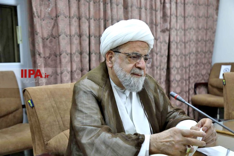   دیدار وزر ارقتصاد با اعضای شورای عالی جامعه مدرسین حوزه علمیه