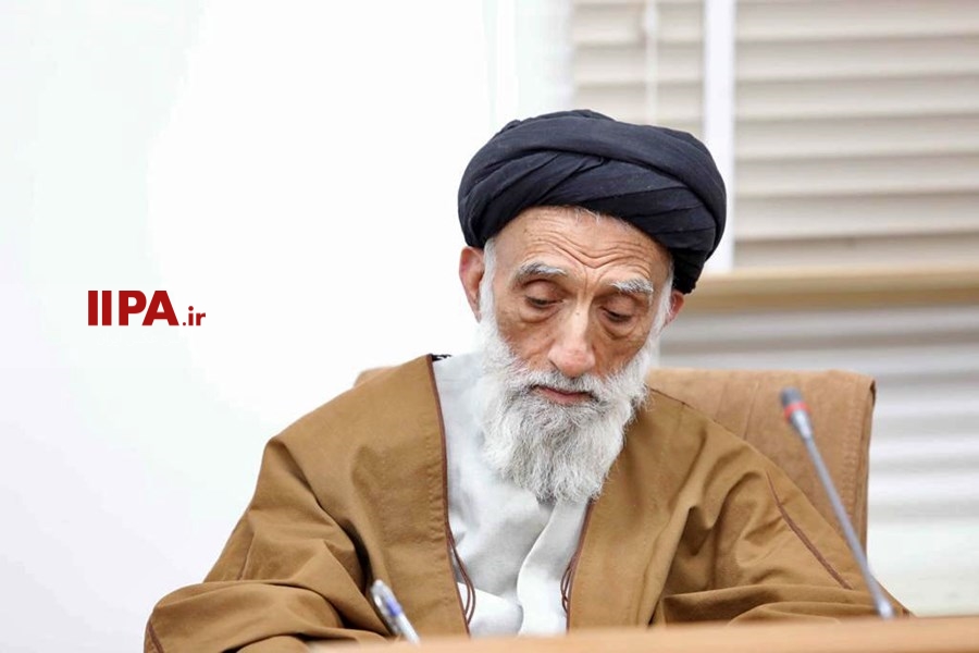   دیدار وزر ارقتصاد با اعضای شورای عالی جامعه مدرسین حوزه علمیه