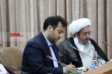   دیدار وزر ارقتصاد با اعضای شورای عالی جامعه مدرسین حوزه علمیه