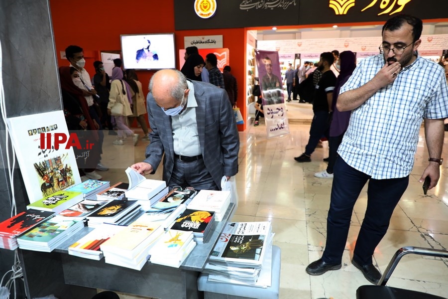   استقبال از غرفه« انتشارات ایران» در نمایشگاه کتاب 
