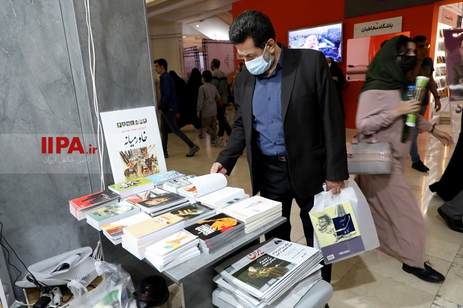   استقبال از غرفه« انتشارات ایران» در نمایشگاه کتاب 