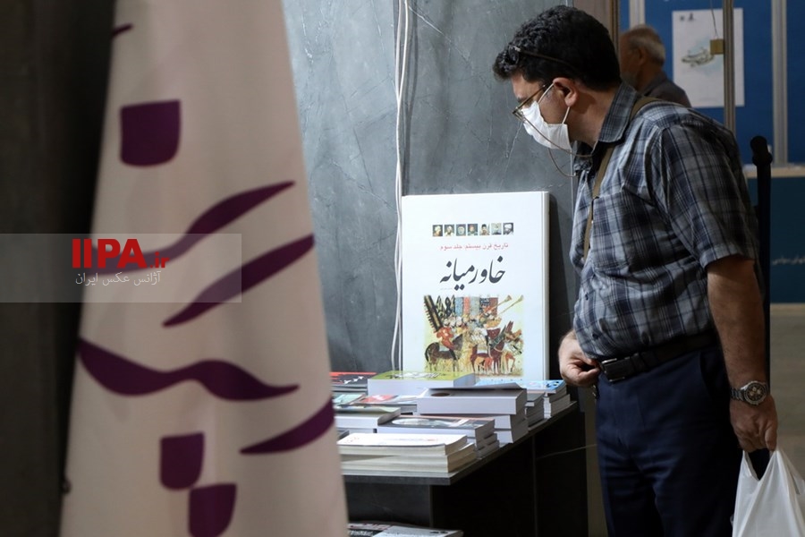   استقبال از غرفه« انتشارات ایران» در نمایشگاه کتاب 