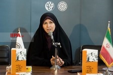   رونمایی از کتاب مبارزه به روایت مجتبی شاکری