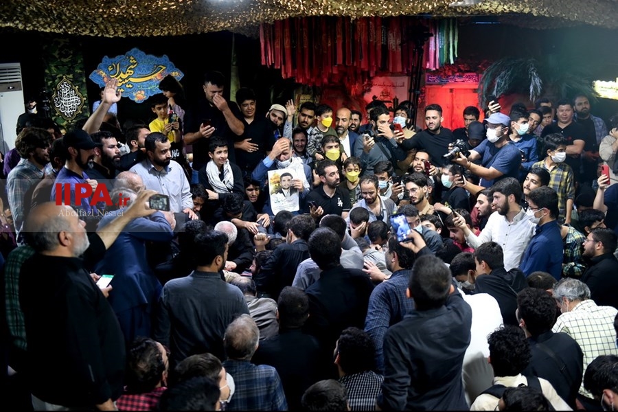    وداع با پیکر شهید صیاد خدایی