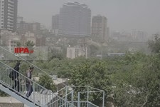   هجوم ریزگرد ها به آسمان تهران