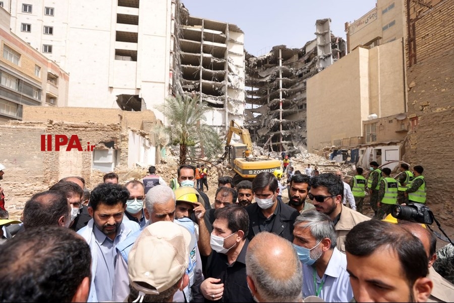   حضورمعاون اول رئیس جمهور در ساختمان مترو پل آبادان