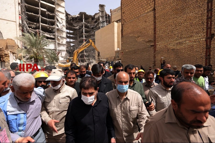   حضورمعاون اول رئیس جمهور در ساختمان مترو پل آبادان