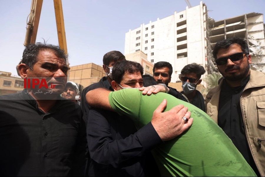   حضورمعاون اول رئیس جمهور در ساختمان مترو پل آبادان