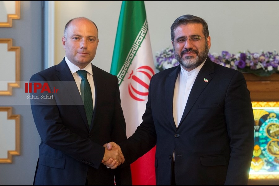   دیدار وزیر فرهنگ و ارشاد اسلامی ایران با وزیر فرهنگ جمهوری آذربایجان 