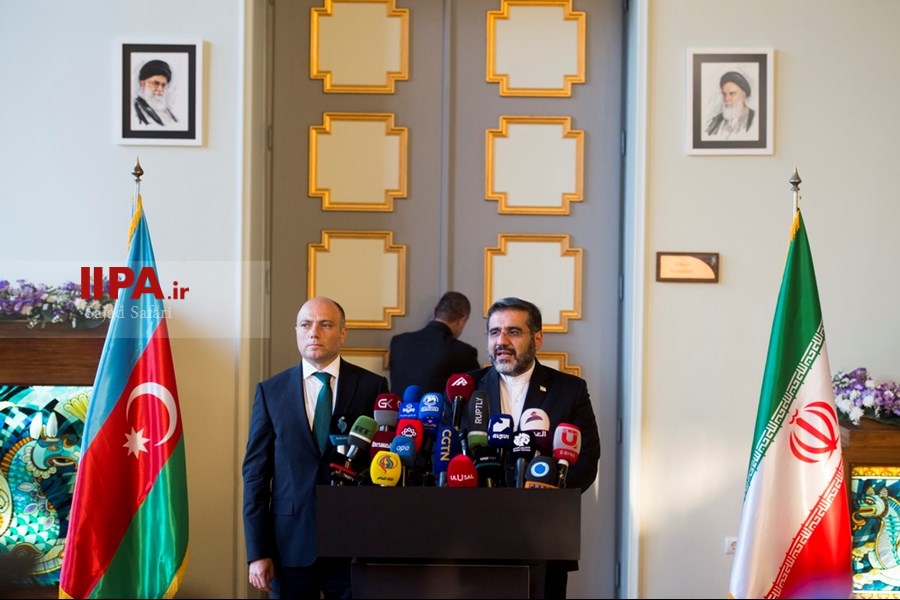   دیدار وزیر فرهنگ و ارشاد اسلامی ایران با وزیر فرهنگ جمهوری آذربایجان 